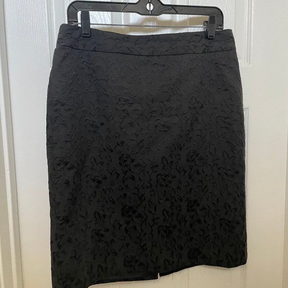 Banana Republic Women's Skirt - Picture 2 of 4